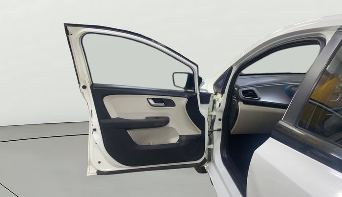 2021 Tata ALTROZ XZ DIESEL, Diesel, Manual, 59,189 km, LHS Front Door