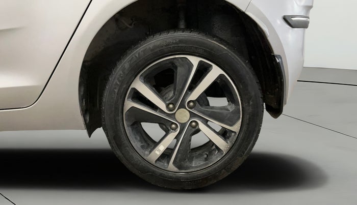 2020 Tata ALTROZ XZ PETROL, Petrol, Manual, 14,493 km, Left Rear Wheel