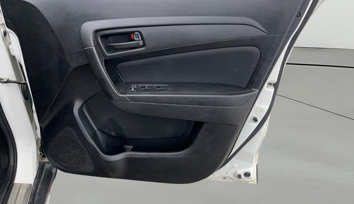 2019 Maruti Vitara Brezza VDI AMT, Diesel, Automatic, 47,994 km, Driver Side Door Panels Control