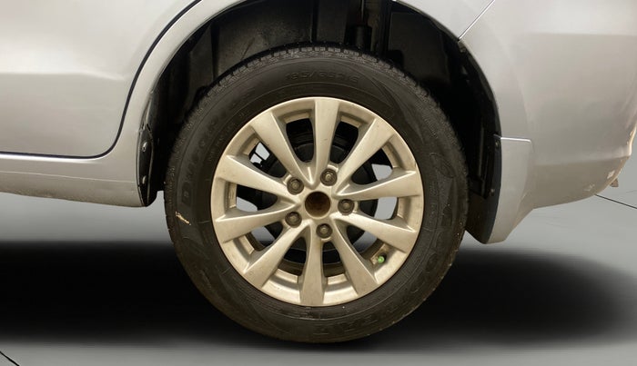 2014 Maruti Ertiga ZDI, Diesel, Manual, 77,782 km, Left Rear Wheel