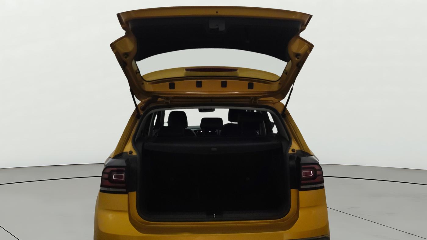 2022 Volkswagen TAIGUN TOPLINE 1.0 TSI AT, Petrol, Automatic, 28,405 km, Boot Door Open