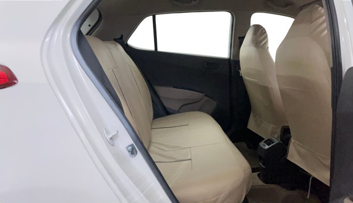 2016 Hyundai Grand i10 MAGNA AT 1.2 KAPPA VTVT, Petrol, Automatic, 72,832 km, Right Side Rear Door Cabin