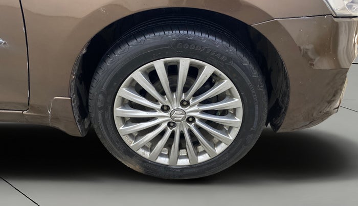 2016 Maruti Ciaz ZXI+, Petrol, Manual, 98,184 km, Right Front Wheel
