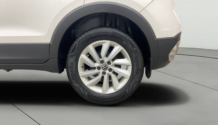 2021 Volkswagen TAIGUN GT 1.5 TSI MT, Petrol, Manual, 4,214 km, Left Rear Wheel