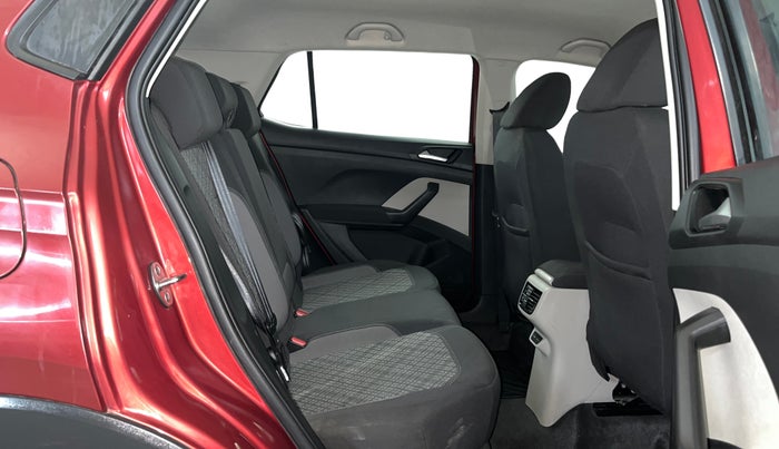 2022 Volkswagen TAIGUN HIGHLINE 1.0 TSI AT, Petrol, Automatic, 17,892 km, Right Side Rear Door Cabin