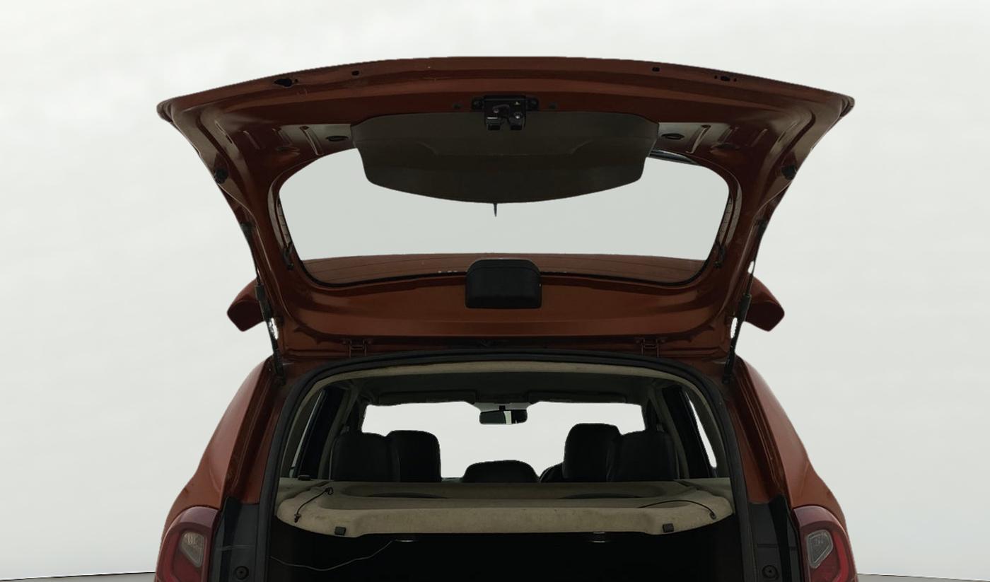 2016 Renault Duster 85 PS RXL DIESEL, Diesel, Manual, 1,29,567 km, Boot Door Open