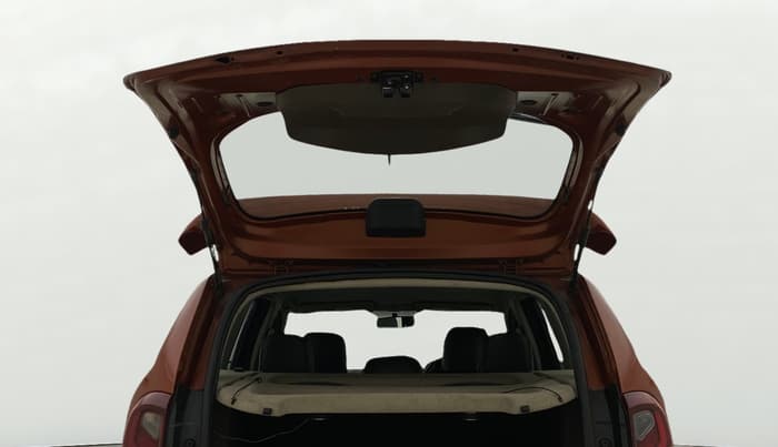 2016 Renault Duster 85 PS RXL DIESEL, Diesel, Manual, 1,29,567 km, Boot Door Open