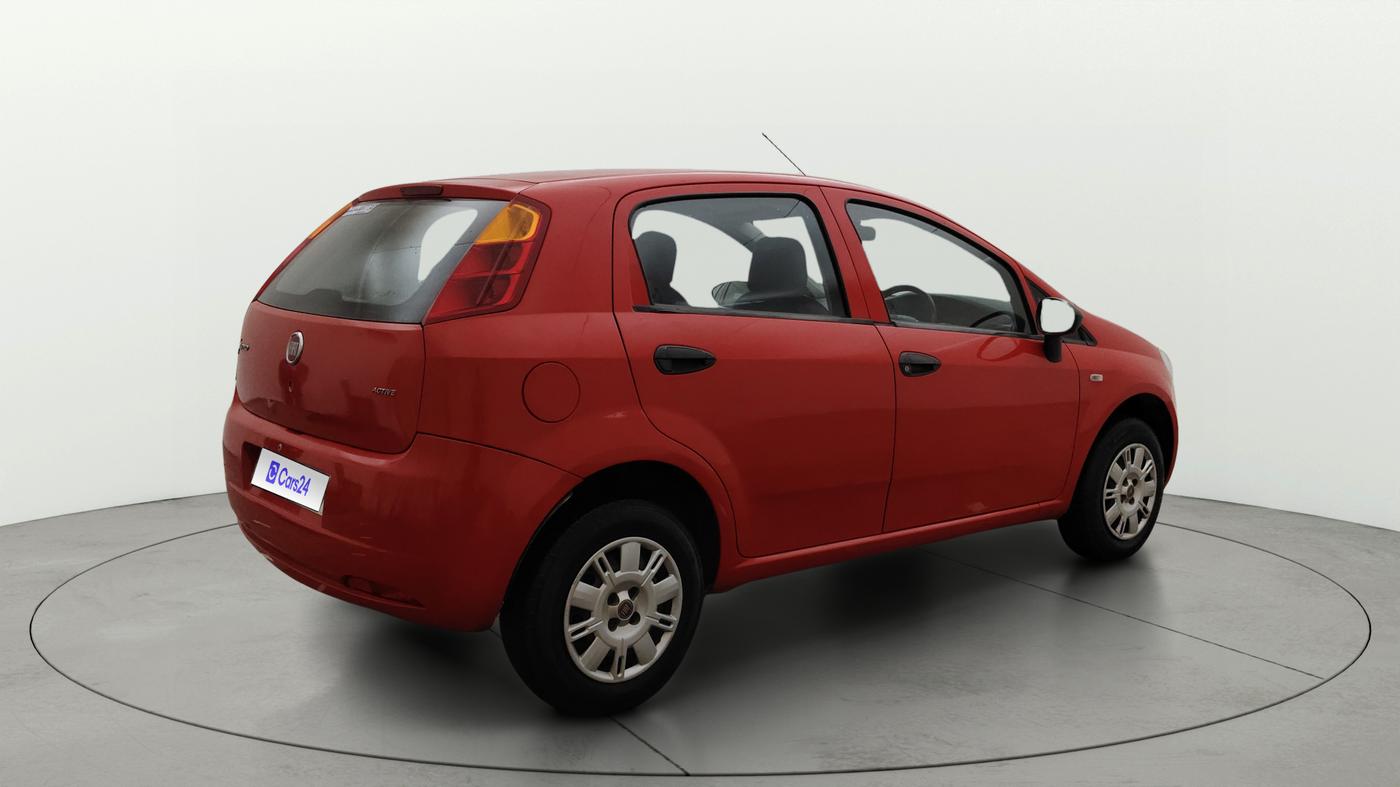2014 Fiat Punto EVO ACTIVE 1.3 MULTIJET, Diesel, Manual, 1,21,587 km, Right Back Diagonal