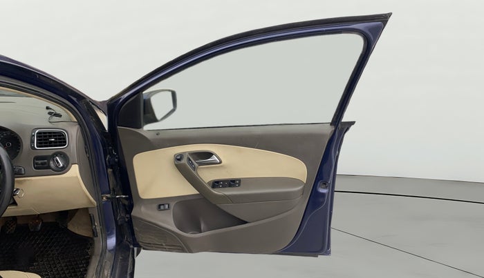 2015 Volkswagen Vento HIGHLINE DIESEL 1.5, Diesel, Manual, 60,180 km, RHS Front Door