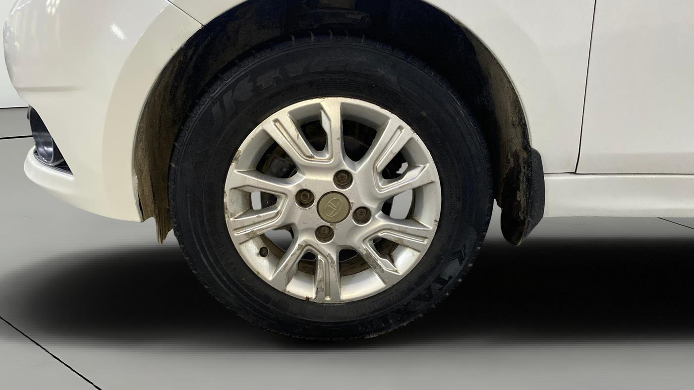 2016 Tata Tiago XZ PETROL, Petrol, Manual, 68,382 km, Left Front Wheel