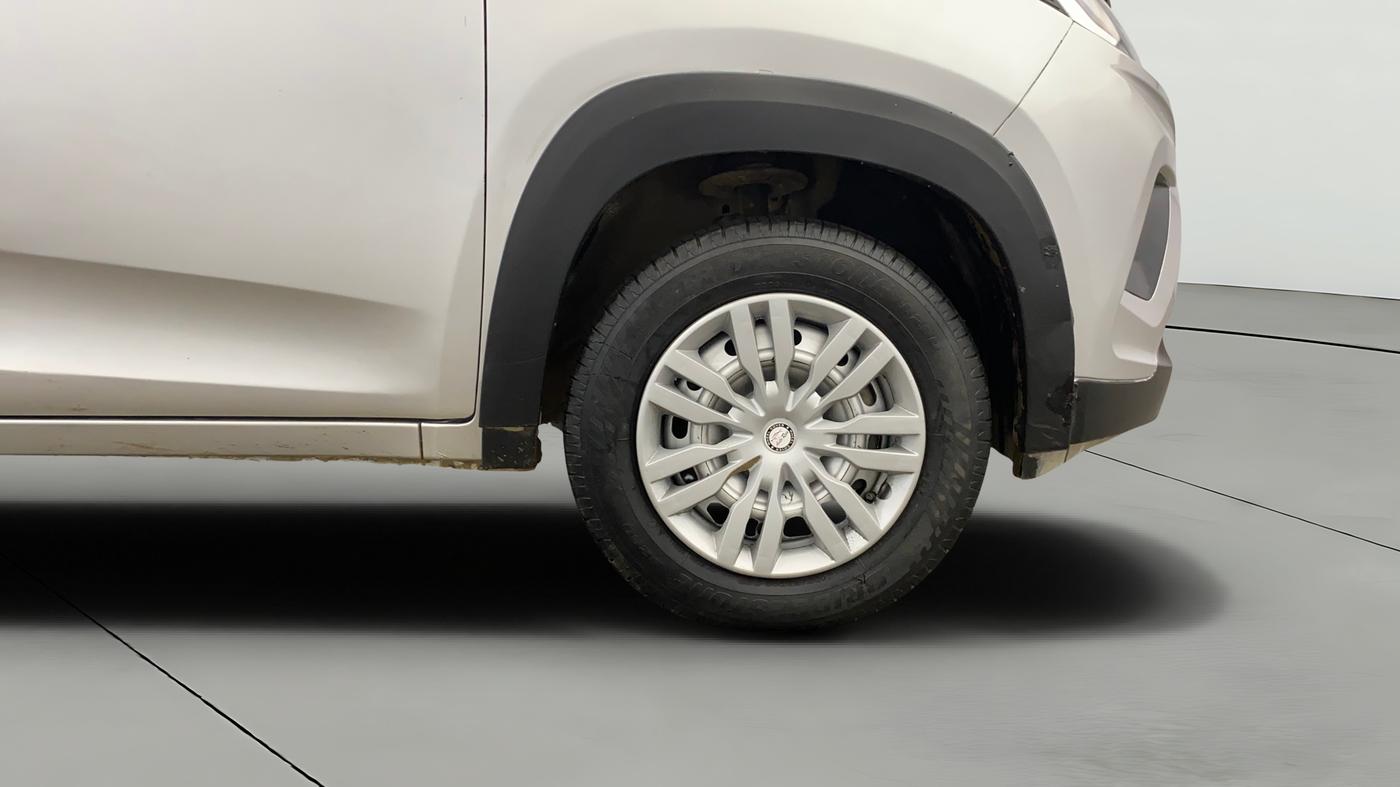 2019 Mahindra KUV 100 NXT K2 P 6 STR, Petrol, Manual, 45,633 km, Right Front Wheel