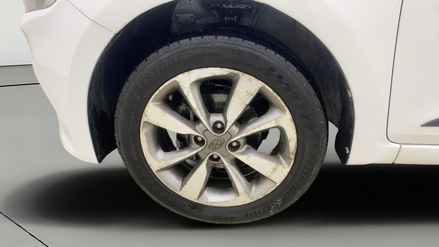 2015 Hyundai Elite i20 ASTA 1.2, CNG, Manual, 1,24,794 km, Left Front Wheel