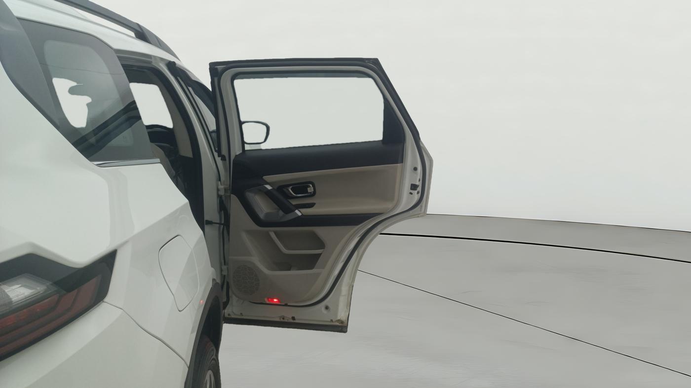 2021 Tata Safari XZ, Diesel, Manual, 64,094 km, RHS Rear Door