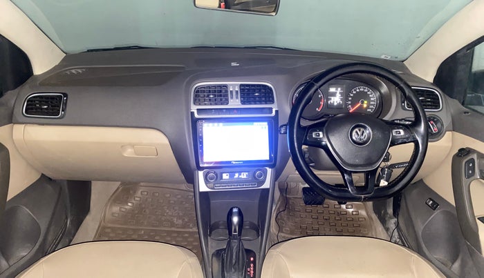 2016 Volkswagen Vento HIGHLINE PETROL AT, Petrol, Automatic, 1,21,926 km, Dashboard