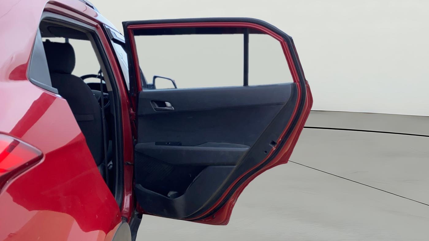 2016 Hyundai Creta SX PLUS AT 1.6 PETROL, Petrol, Automatic, 1,01,829 km, RHS Rear Door