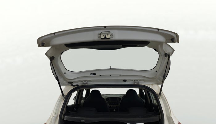 2017 Hyundai Grand i10 SPORTZ (O) 1.2 KAPPA VTVT, Petrol, Manual, 47,150 km, Boot Door Open