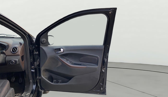 2019 Ford FREESTYLE TITANIUM 1.2 PETROL, Petrol, Manual, 77,058 km, RHS Front Door