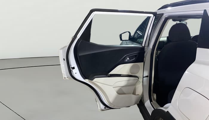2024 Mahindra XUV 3XO AX5 1.2 L TCMPFI AT, Petrol, Automatic, 31,685 km, LHS Rear Door