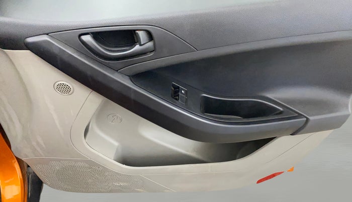2019 Tata NEXON XE PETROL, Petrol, Manual, 38,512 km, Driver Side Door Panels Control