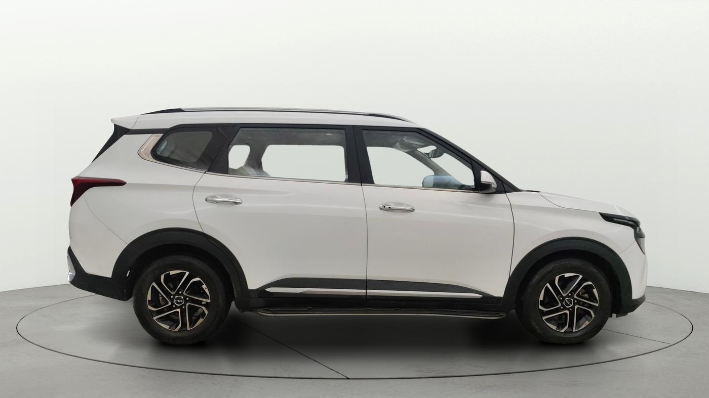 2022 KIA CARENS LUXURY PLUS 1.5 DIESEL AT 6 STR, Diesel, Automatic, 20,469 km, Right Side View