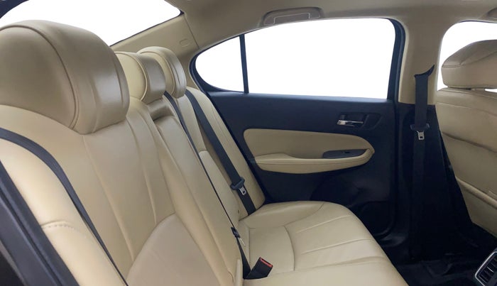 2022 Honda City 1.5L I-VTEC ZX CVT, Petrol, Automatic, 69,799 km, Right Side Rear Door Cabin