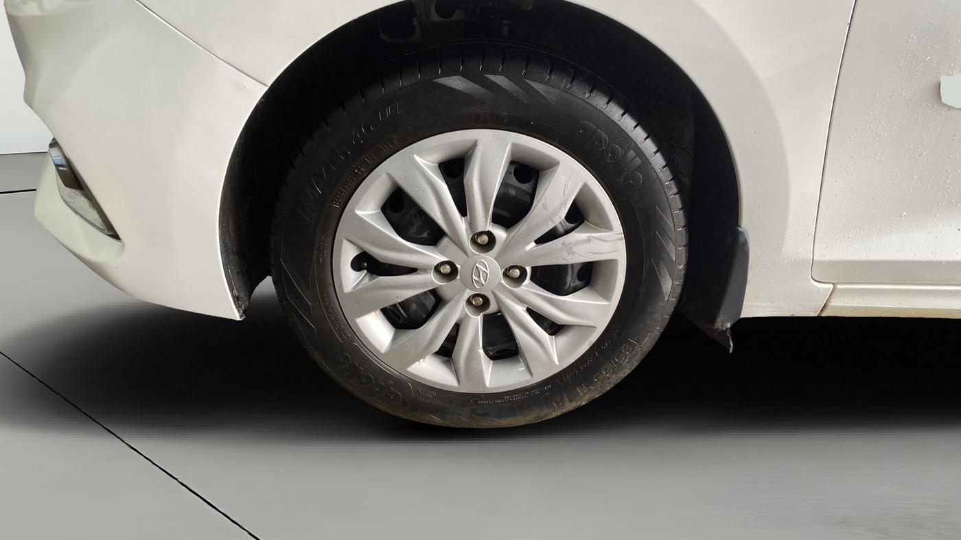 2018 Hyundai Verna 1.6 EX CRDI, Diesel, Manual, 80,426 km, Left Front Wheel