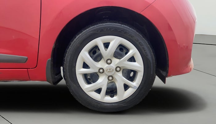2018 Hyundai Grand i10 SPORTZ 1.2 KAPPA VTVT, Petrol, Manual, 28,281 km, Right Front Wheel