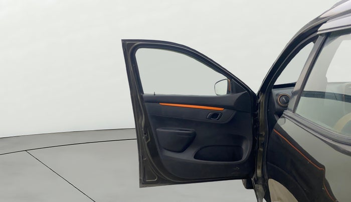 2017 Renault Kwid CLIMBER 1.0, Petrol, Manual, 39,554 km, LHS Front Door