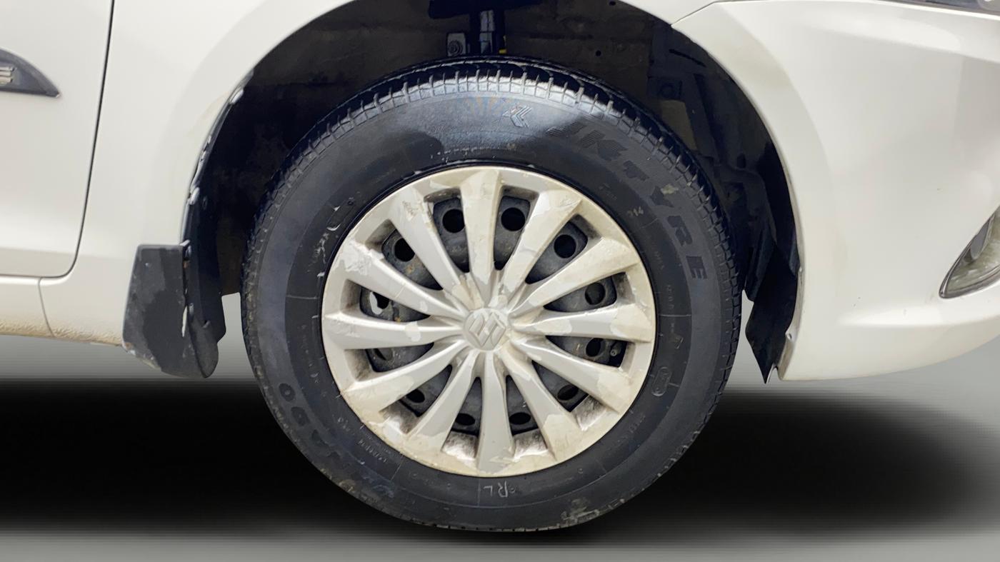 2015 Maruti Swift Dzire VXI, Petrol, Manual, 36,170 km, Right Front Wheel