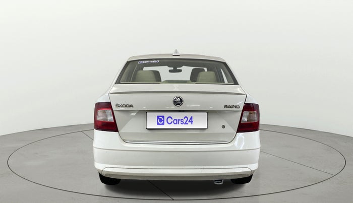 2018 Skoda Rapid STYLE 1.6 MPI AT, Petrol, Automatic, 68,232 km, Back/Rear