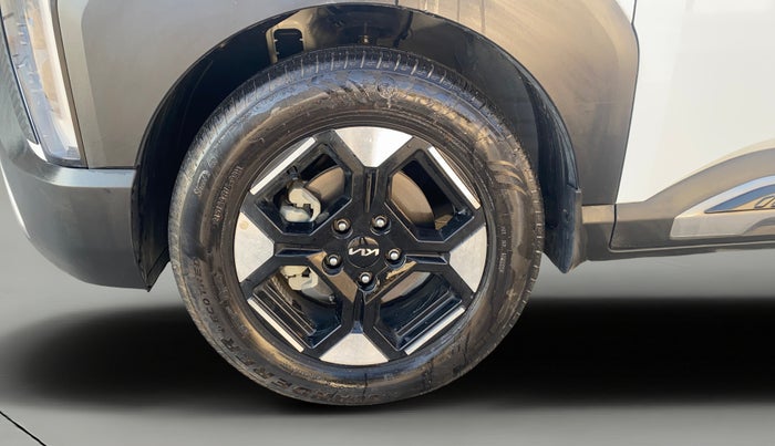 2025 KIA SYROS  HTX 1.0 Turbo 6MT, Petrol, Manual, 1,196 km, Left Front Wheel