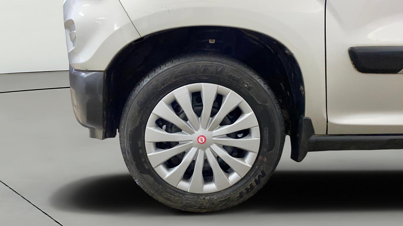 2022 Maruti S PRESSO VXI PLUS (O) AMT, Petrol, Automatic, 32,569 km, Left Front Wheel