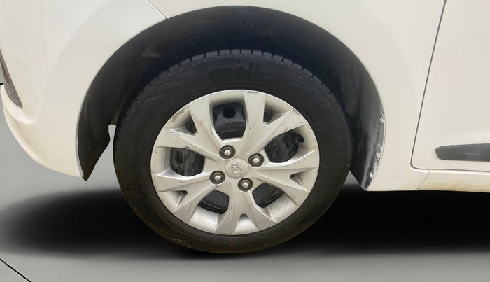 2015 Hyundai Grand i10 SPORTZ 1.2 KAPPA VTVT, Petrol, Manual, 94,261 km, Left Front Wheel