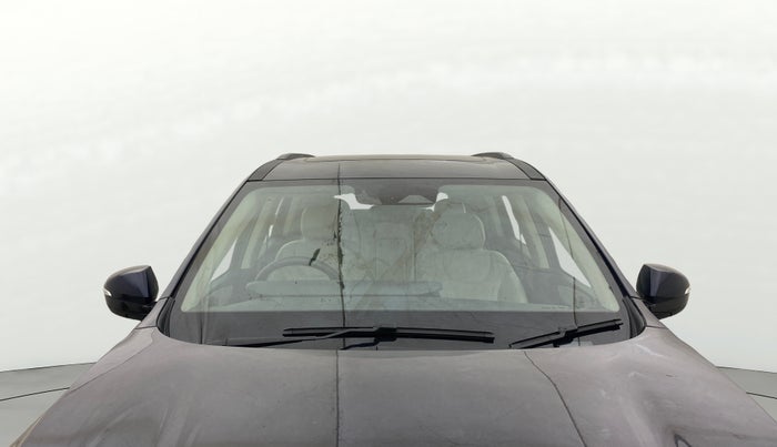 2021 Mahindra XUV700 AX 7 P AT 7 STR, Petrol, Automatic, 31,113 km, Front Windshield