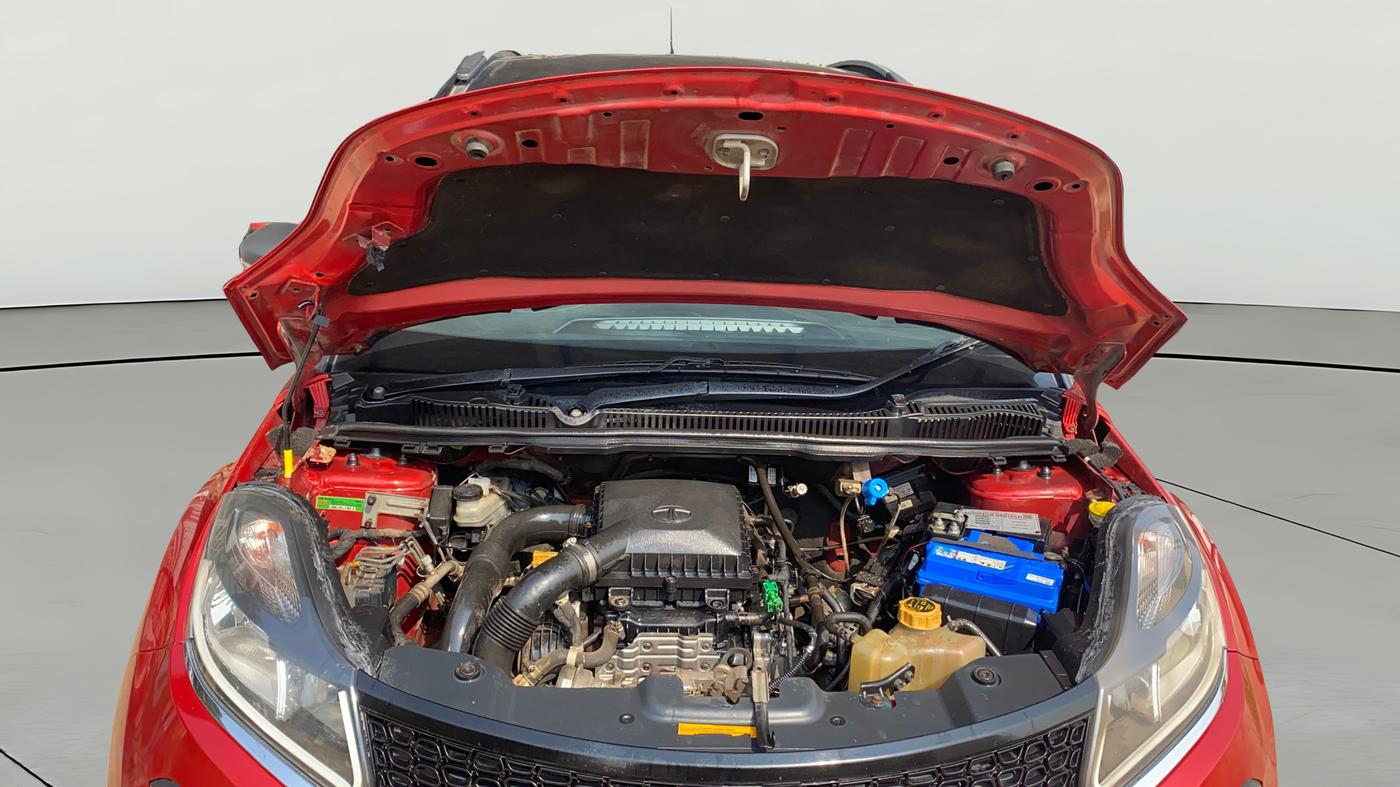 2018 Tata NEXON XM PETROL, CNG, Manual, 96,263 km, Open Bonet