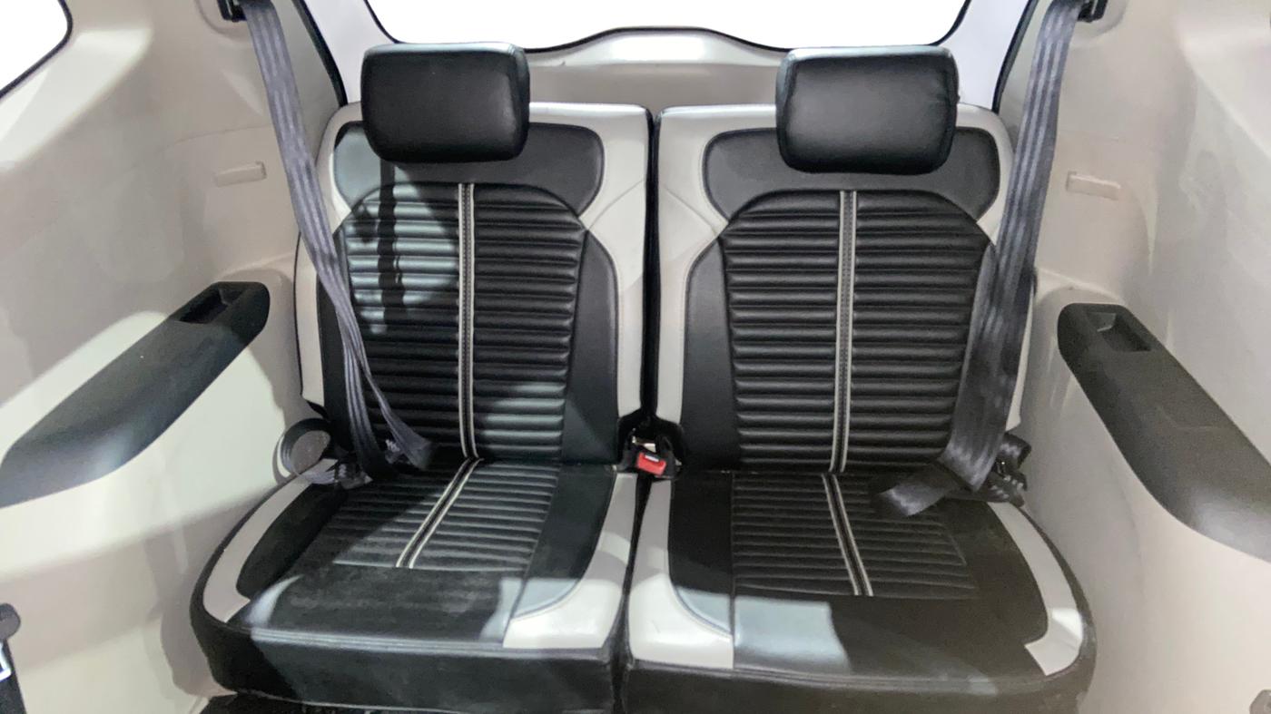 2021 Renault TRIBER RXT, Petrol, Manual, 39,336 km, Third Seat Row ( optional )