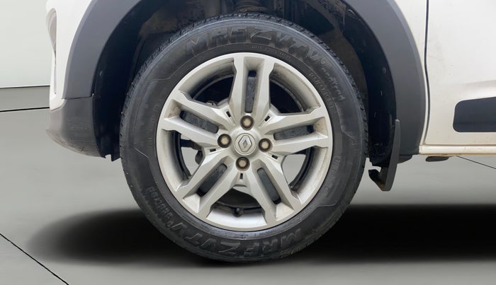 2023 Renault TRIBER RXZ, Petrol, Manual, 33,587 km, Left Front Wheel