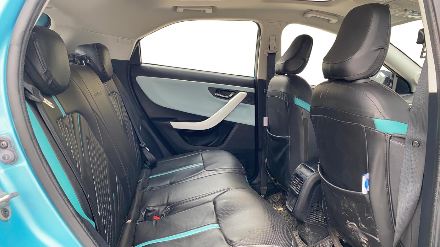 2024 Tata NEXON CREATIVE PLUS S 1.2 REVOTRON 6 MT, Petrol, Manual, 25,118 km, Right Side Rear Door Cabin