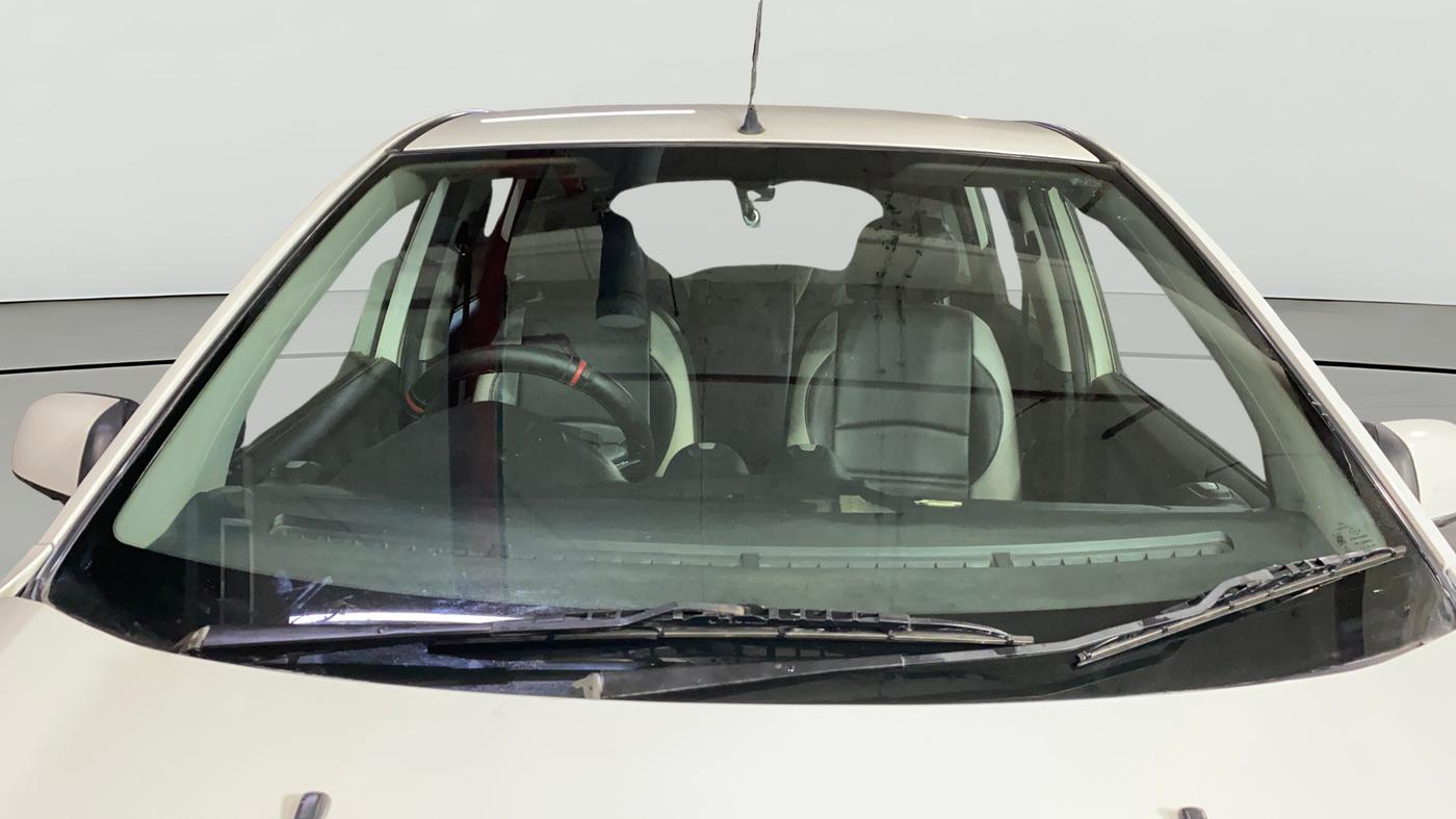 2015 Ford New Figo TITANIUM 1.2 PETROL MT, Petrol, Manual, 77,338 km, Front Windshield