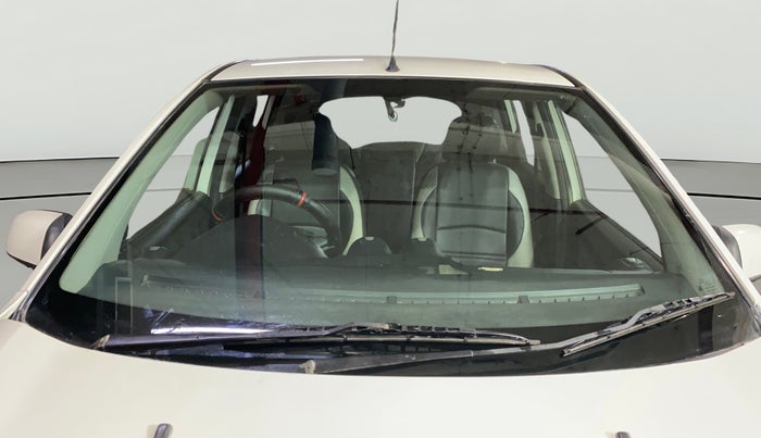 2015 Ford New Figo TITANIUM 1.2 PETROL MT, Petrol, Manual, 77,332 km, Front Windshield