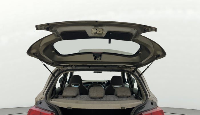 2016 Mahindra Kuv100 K6 6 STR, Petrol, Manual, 13,528 km, Boot Door Open