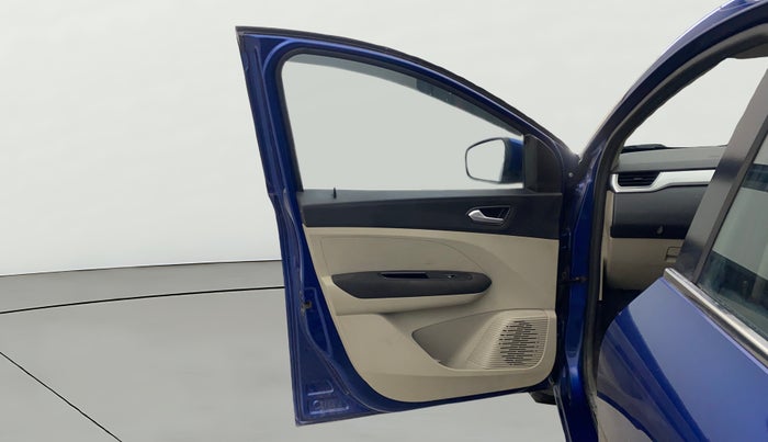 2020 Renault TRIBER RXZ AMT, Petrol, Automatic, 39,175 km, LHS Front Door