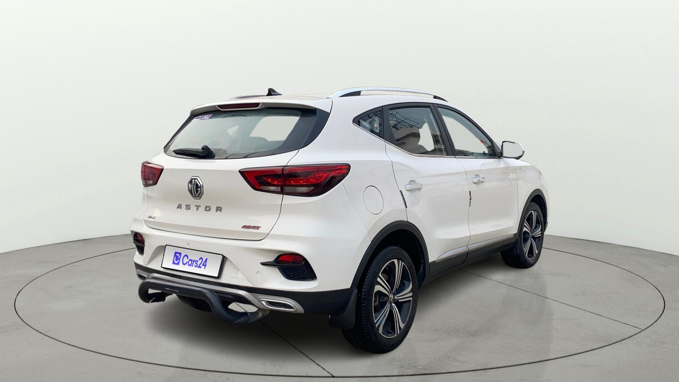 2021 MG ASTOR SAVVY 1.5 CVT, Petrol, Automatic, 27,610 km, Right Back Diagonal