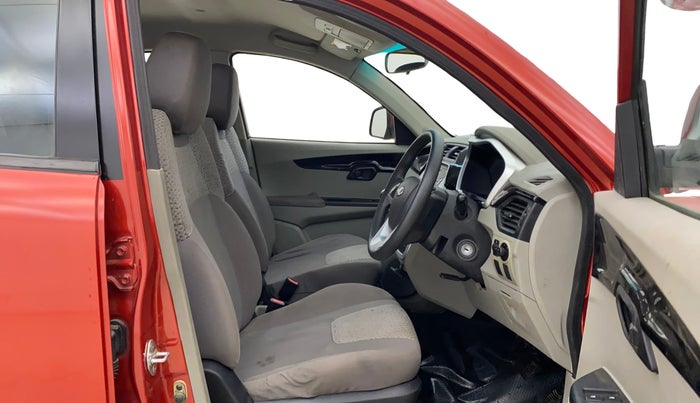 2016 Mahindra Kuv100 K6 PLUS 5 STR, Petrol, Manual, 54,087 km, Right Side Front Door Cabin