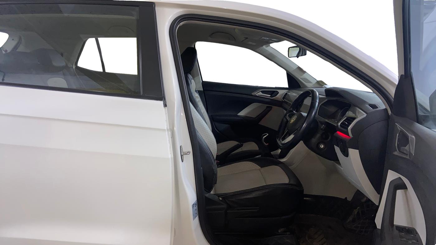 2021 Volkswagen TAIGUN GT 1.5 TSI MT, Petrol, Manual, 56,526 km, Right Side Front Door Cabin