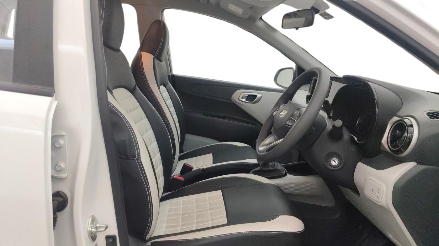 2025 Hyundai GRAND I10 NIOS SPORTZ 1.2 KAPPA VTVT, Petrol, Manual, 925 km, Right Side Front Door Cabin