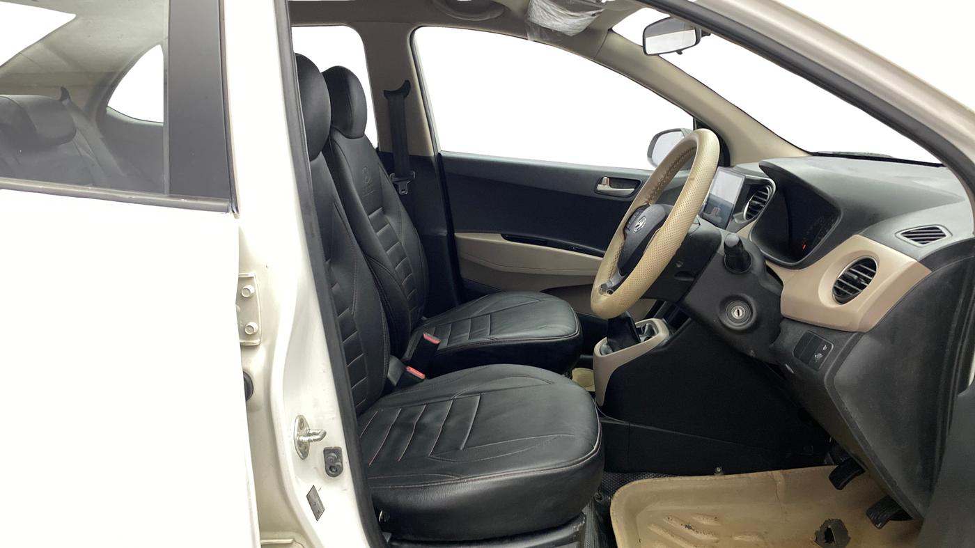 2015 Hyundai Xcent S 1.2, Petrol, Manual, 57,783 km, Right Side Front Door Cabin