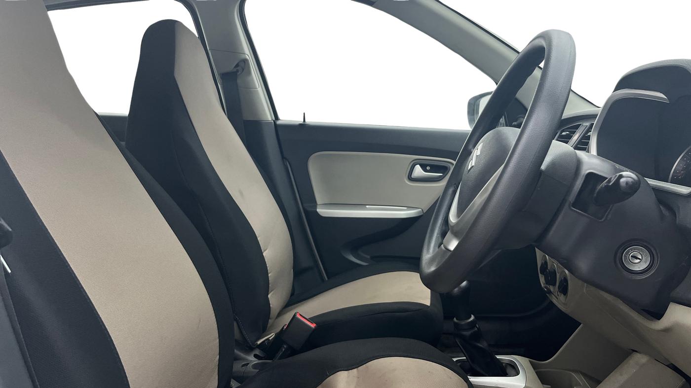 2016 Maruti Alto K10 VXI, Petrol, Manual, 18,871 km, Right Side Front Door Cabin
