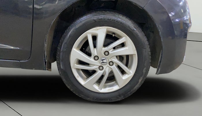 2016 Honda Jazz 1.2 V AT, Petrol, Automatic, 43,885 km, Right Front Wheel