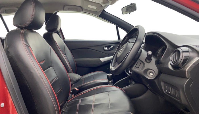 2019 Nissan Kicks XL 1.5, Petrol, Manual, 75,945 km, Right Side Front Door Cabin
